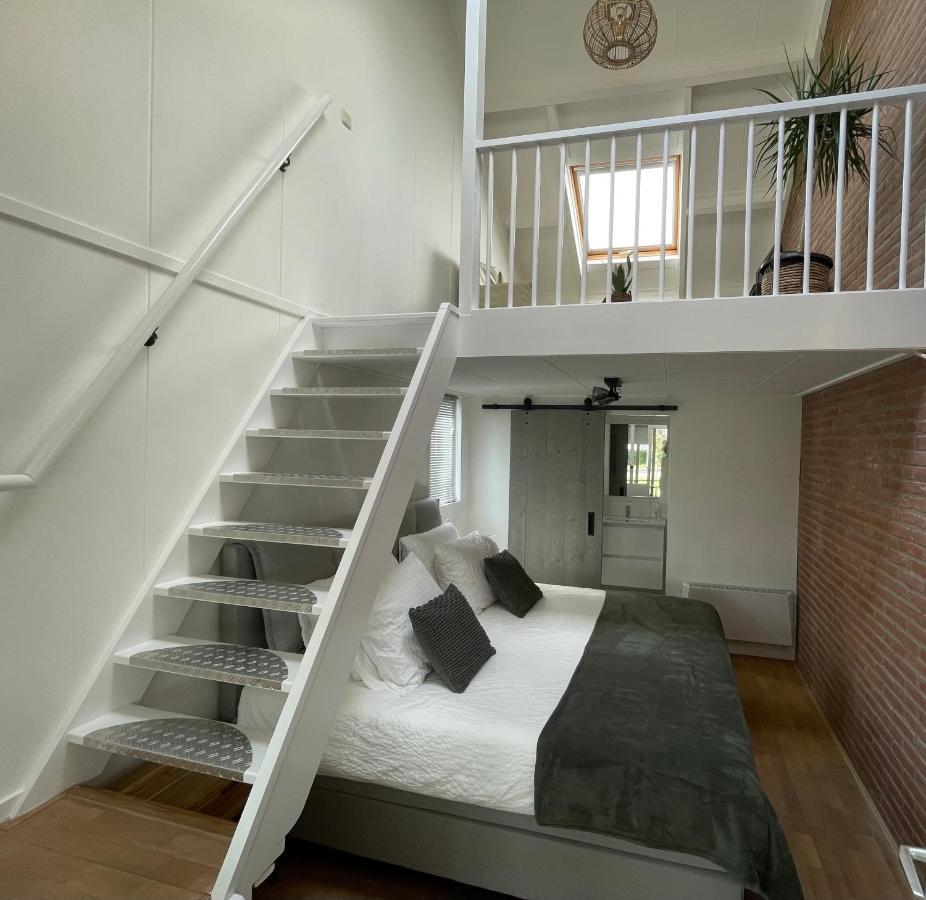 Logeren Bij Grea Bed & Breakfast Zwartsluis Luaran gambar