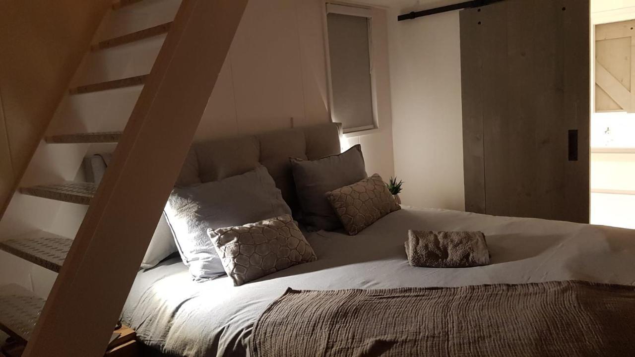 Logeren Bij Grea Bed & Breakfast Zwartsluis Luaran gambar